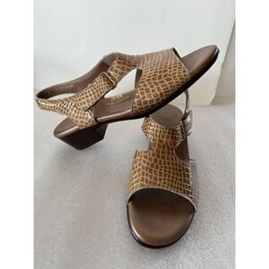 NEW SAS Suntimer-C Beige Croc Leather Tripad Comfort Sandals Sz 10.5N